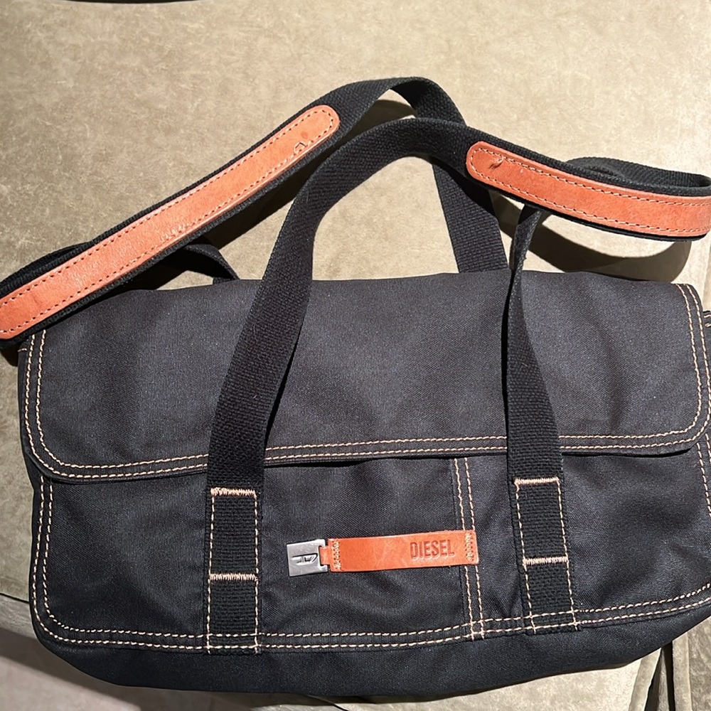 Diesel Grey Nylon with Leather Accent Shoulder Purse 💖🤩 - Picture 6 of 14